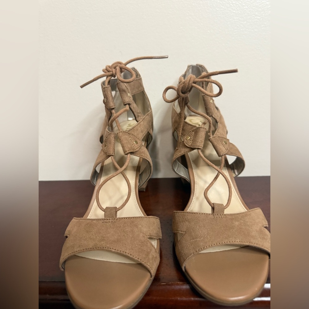 Circus by Sam Edelman “Emilia” Women's Tan Lace-Up Sandals in size 9.5